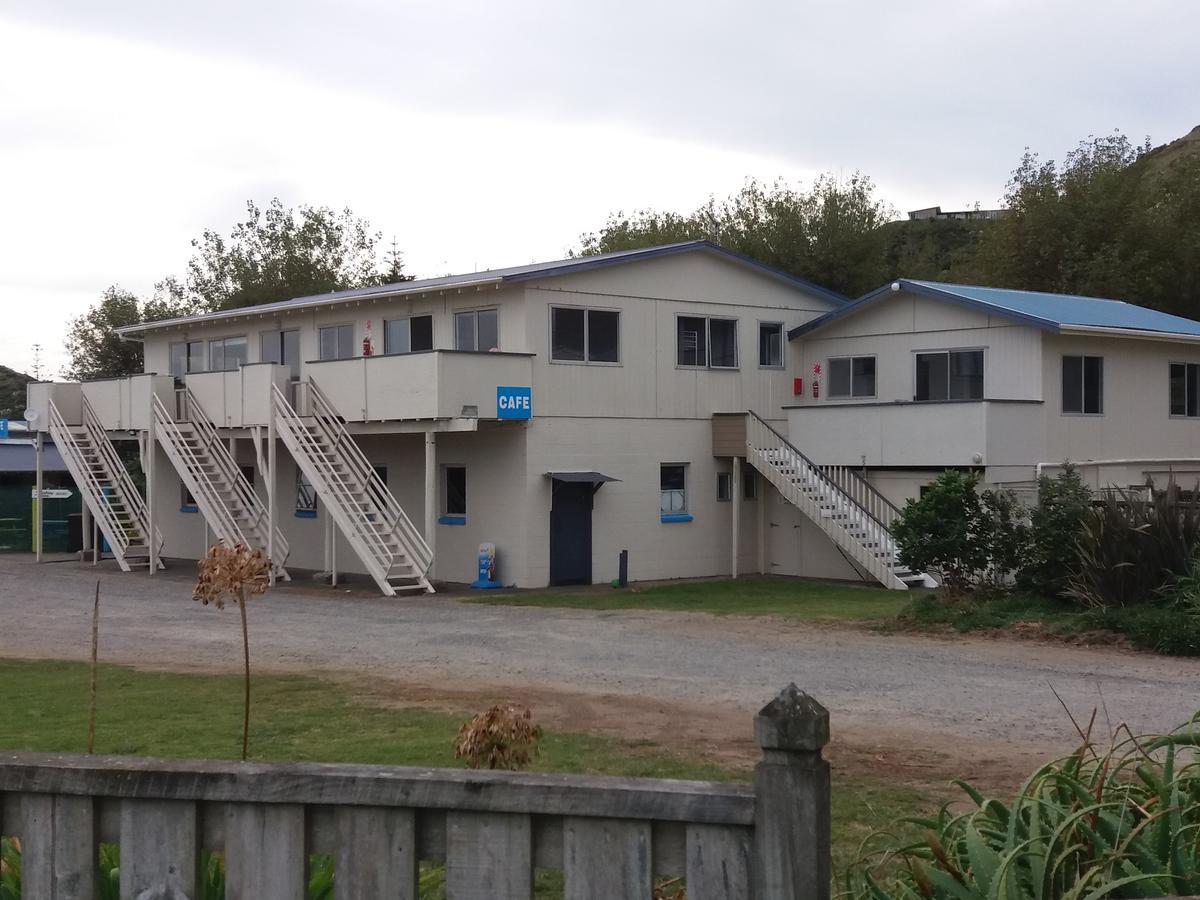 Mahia Motel And Holiday Park Esterno foto